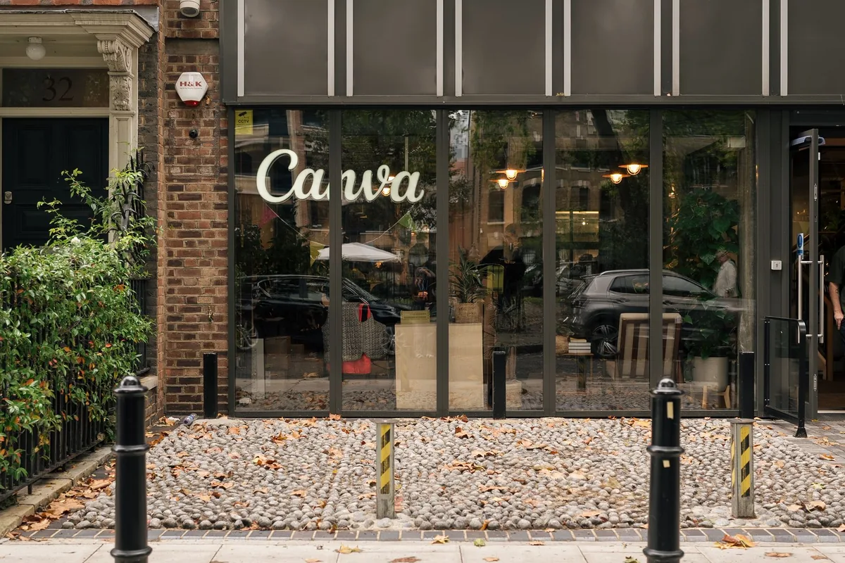 UK aluminium commercial shopfront